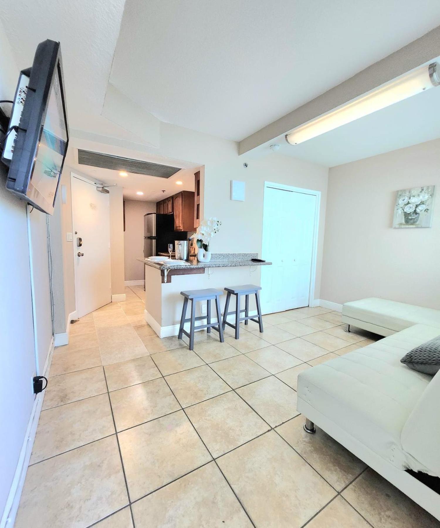 Beachfront Property Pool Gym Tennis Miami Beach! エクステリア 写真