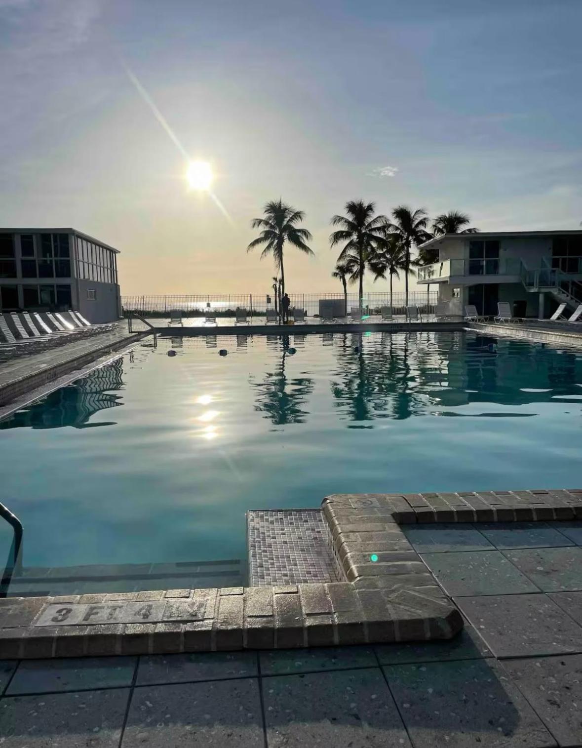Beachfront Property Pool Gym Tennis Miami Beach! エクステリア 写真